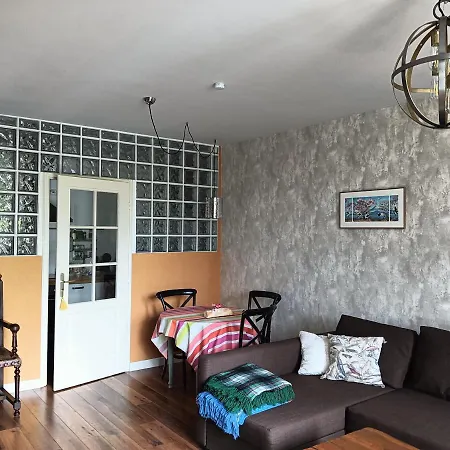 Chatescos - Estudio En Chateau